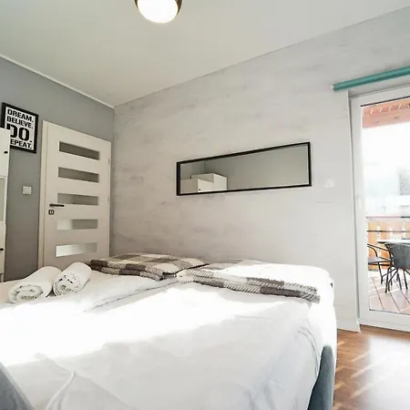 Everysky - Emilii Plater 18b קרפאז'