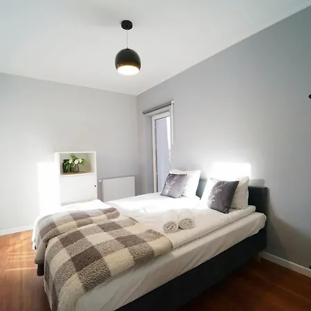 Everysky - Emilii Plater 18b